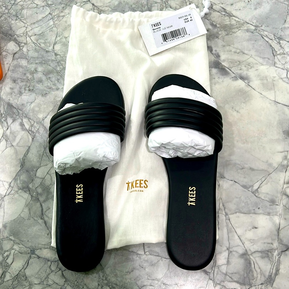 TKEES Black Serena Sandals - NWT